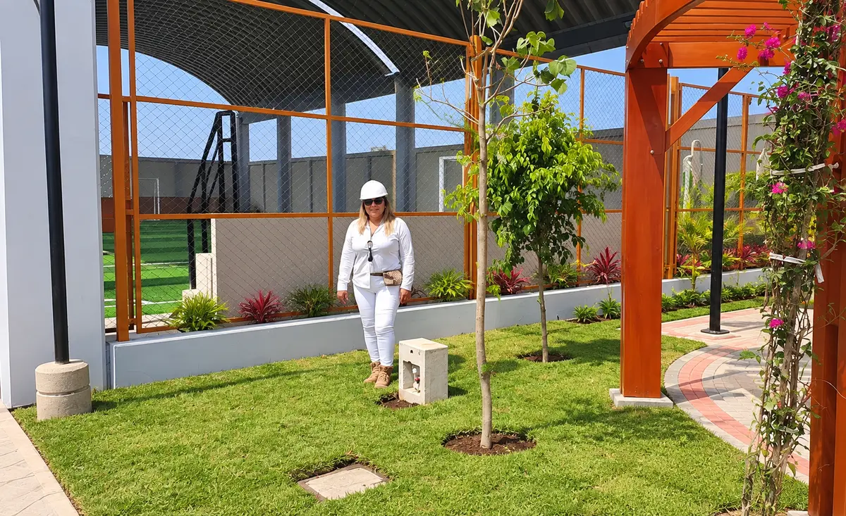 Obra INFRAESTRUCTURA RECREATIVA Y LOSAS DEPORTIVAS